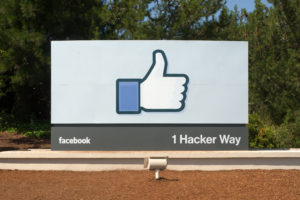 Facebook_Headquarters_Entrance_Sign_Menlo_Park